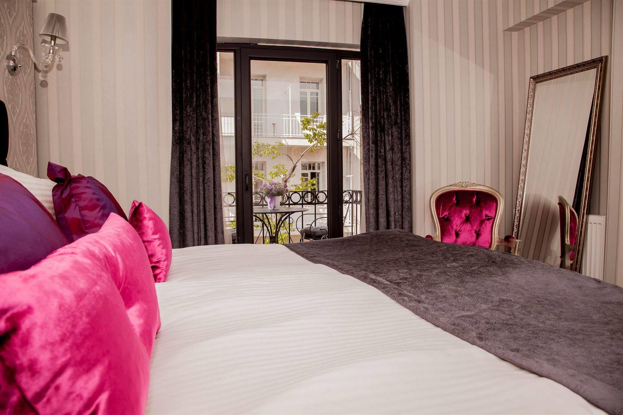 Lucis Pera Hotel Istanbul Exterior photo